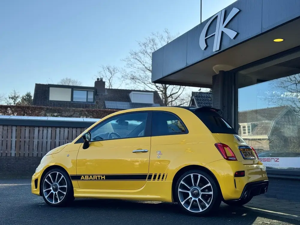 Abarth 595 1.4 T-Jet Abarth Turismo 70th Anniversary |CABRIO uit 2020, foto 3