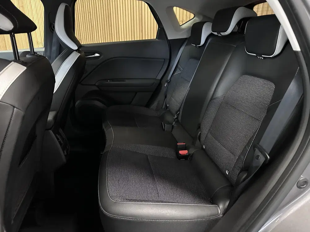 Renault Captur 1.3 TCe Techno Camera uit 2024, foto 13
