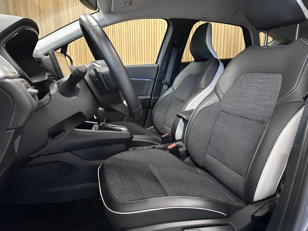 Renault Captur 1.3 TCe Techno Camera uit 2024, foto 4