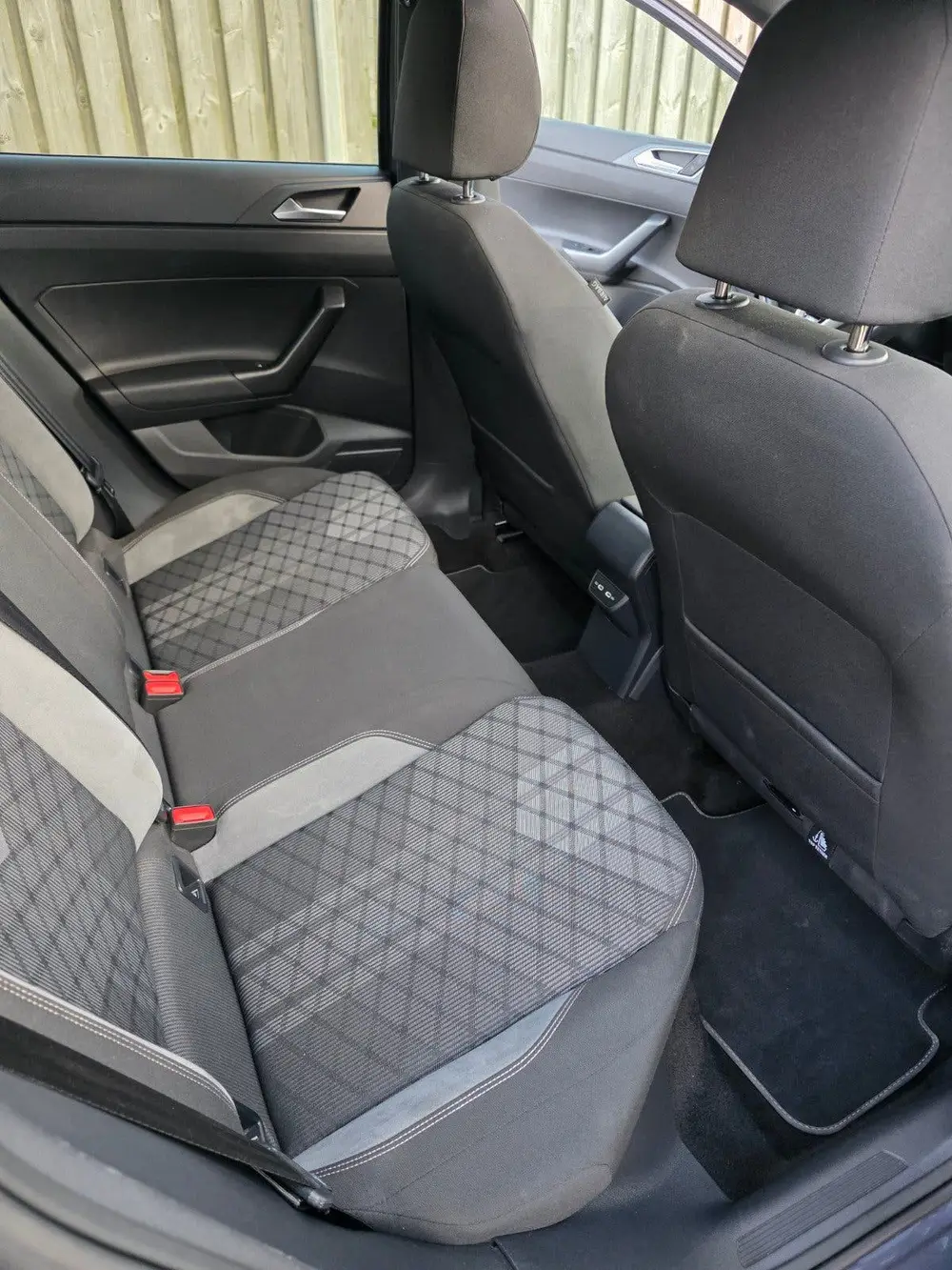 Volkswagen Taigo Turbo R-LINE 2022|PANO|LANE|ACC|DSG|18"|LED uit 2022, foto 11