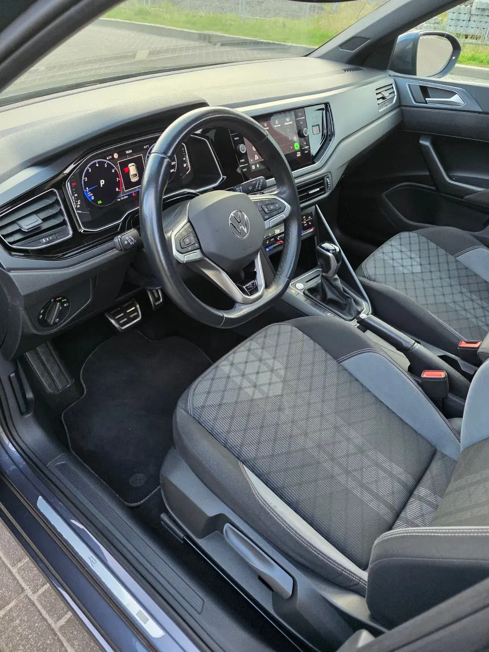 Volkswagen Taigo Turbo R-LINE 2022|PANO|LANE|ACC|DSG|18"|LED uit 2022, foto 7