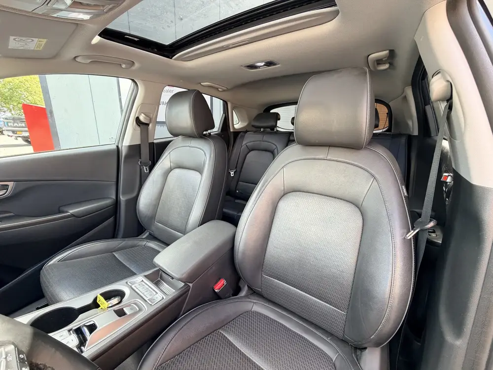 Hyundai KONA EV Premium Sky 64 kWh uit 2020, foto 8