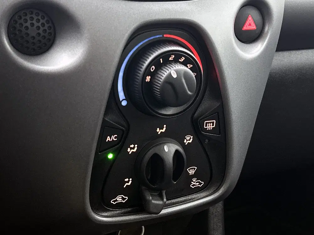Toyota Aygo 1.0 VVT-i x-play uit 2020, foto 10