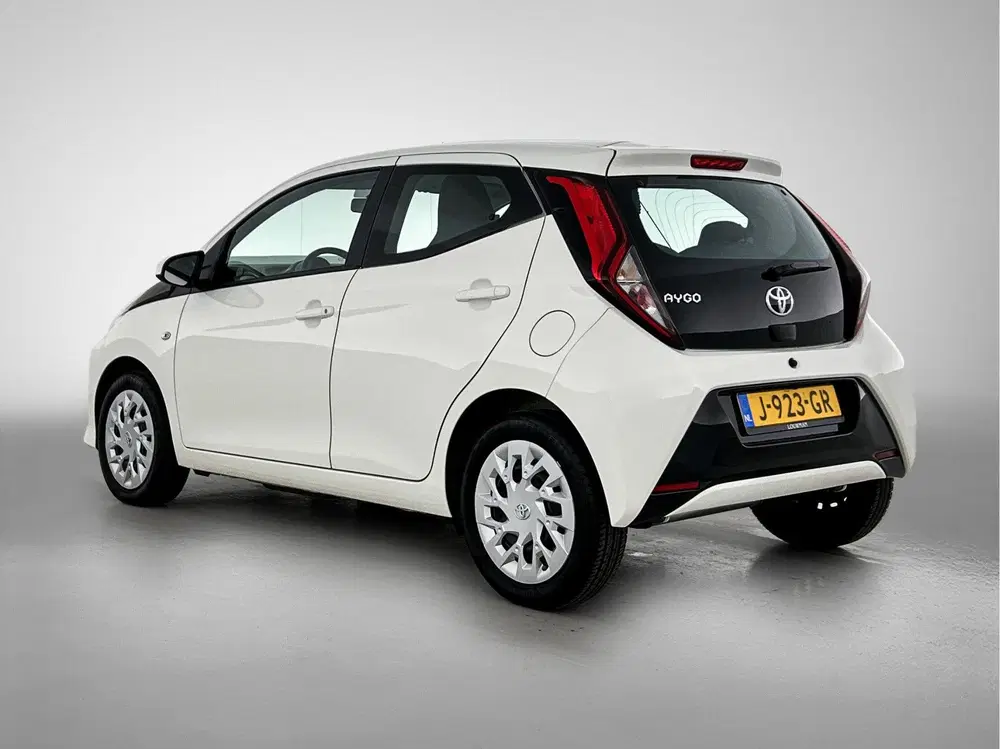 Toyota Aygo 1.0 VVT-i x-play uit 2020, foto 14