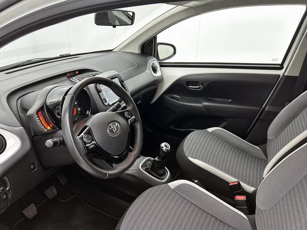 Toyota Aygo 1.0 VVT-i x-play uit 2020, foto 17