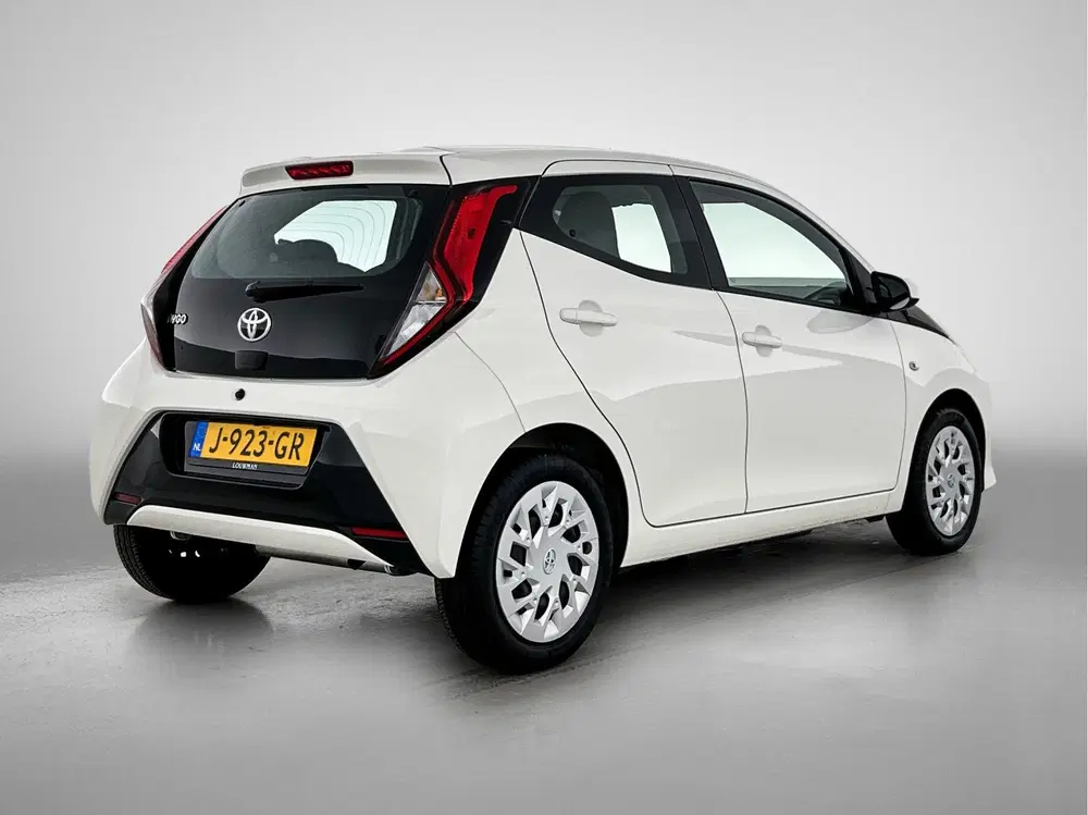 Toyota Aygo 1.0 VVT-i x-play uit 2020, foto 2