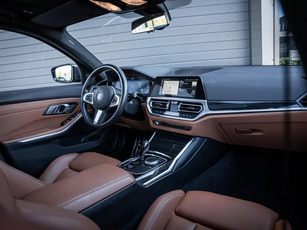 BMW 3-serie 330e High Executive uit 2021, foto 13