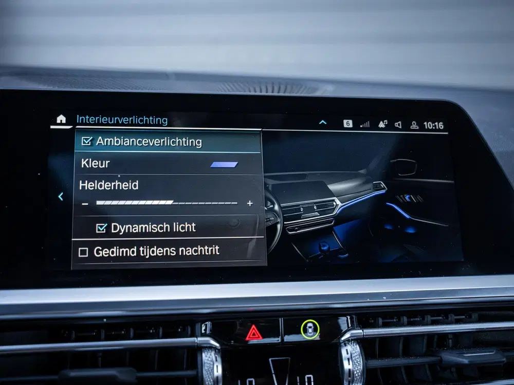 BMW 3-serie 330e High Executive uit 2021, foto 20