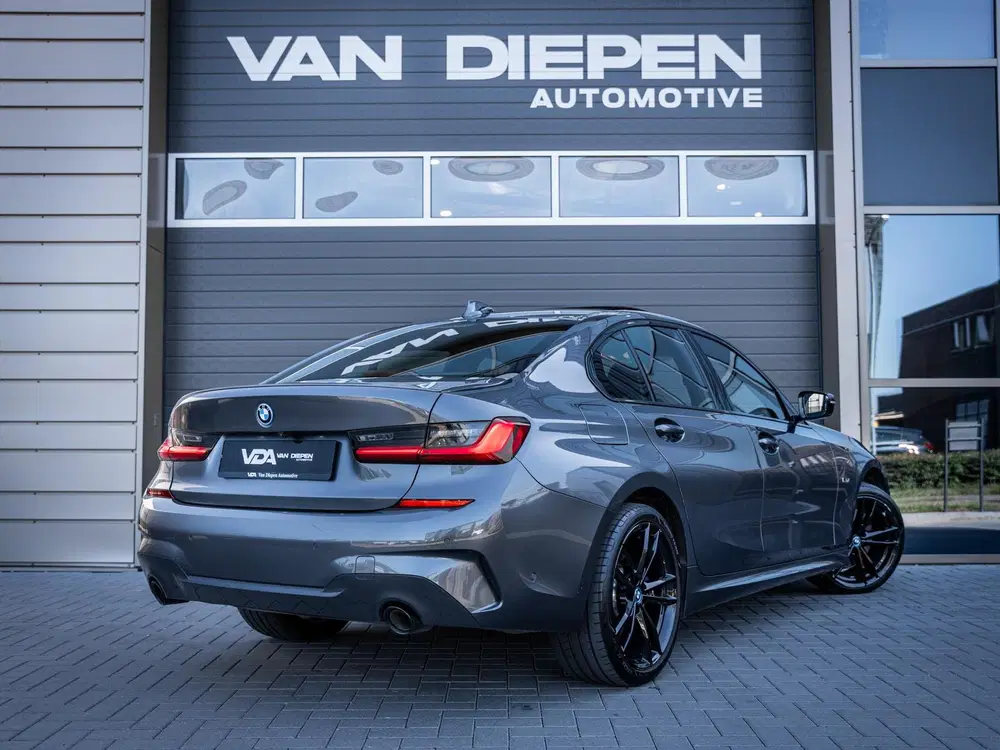 BMW 3-serie 330e High Executive uit 2021, foto 6