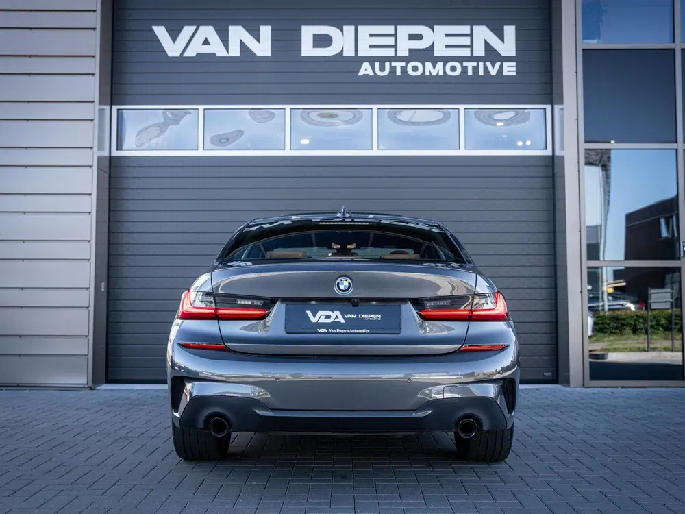 BMW 3-serie 330e High Executive uit 2021, foto 7