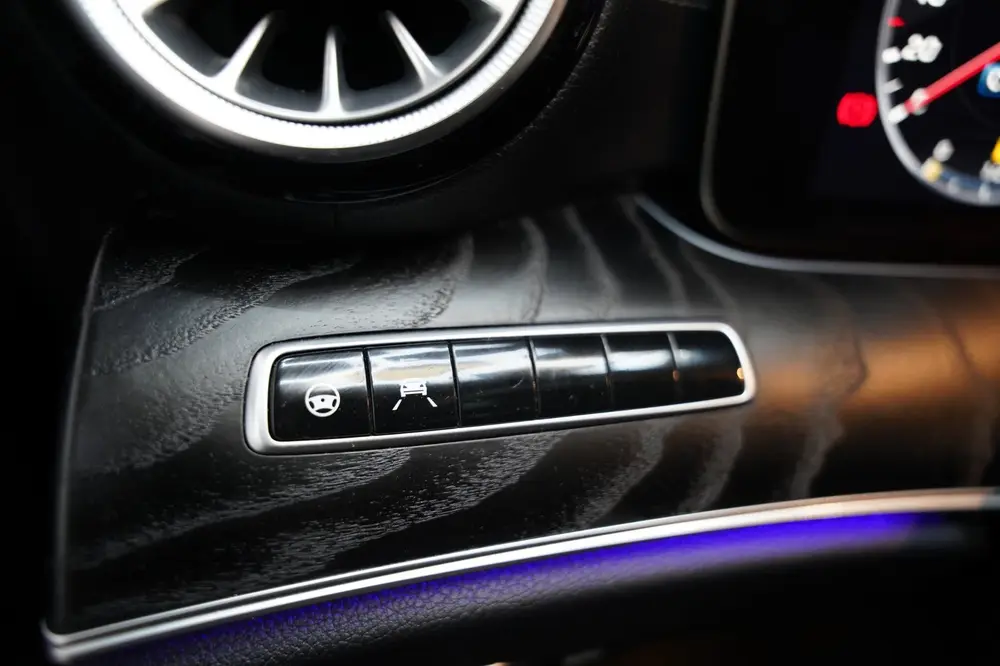 Mercedes-Benz E-Klasse E-klasse Coupé 350 AMG NIGHT PANO SFEER 360 uit 2019, foto 18