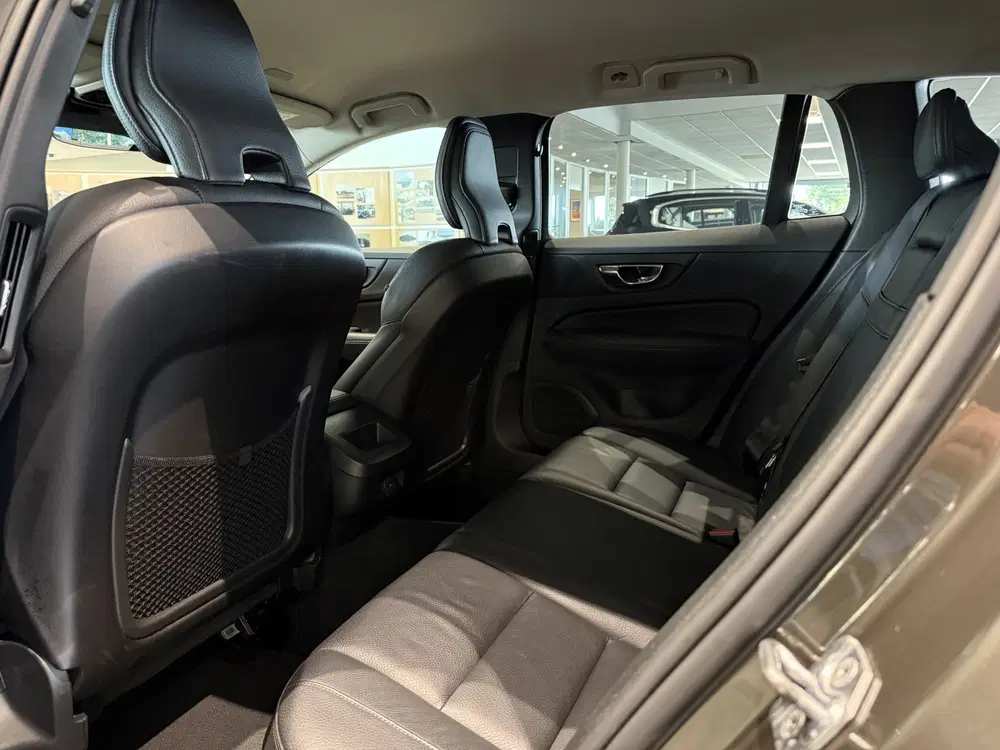 Volvo V60 2.0 B4 Inscription NL auto uit 2020, foto 10