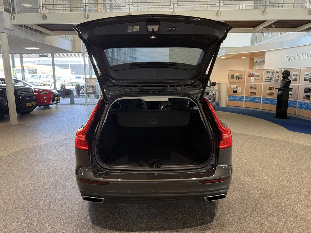 Volvo V60 2.0 B4 Inscription NL auto uit 2020, foto 8