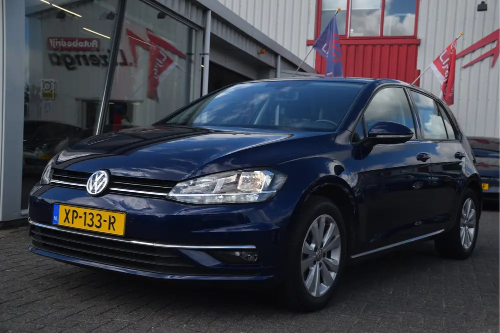 Volkswagen Golf 1.0 TSI Comfortline Navi | PDC | DAB | LMV | uit 2019, foto 2