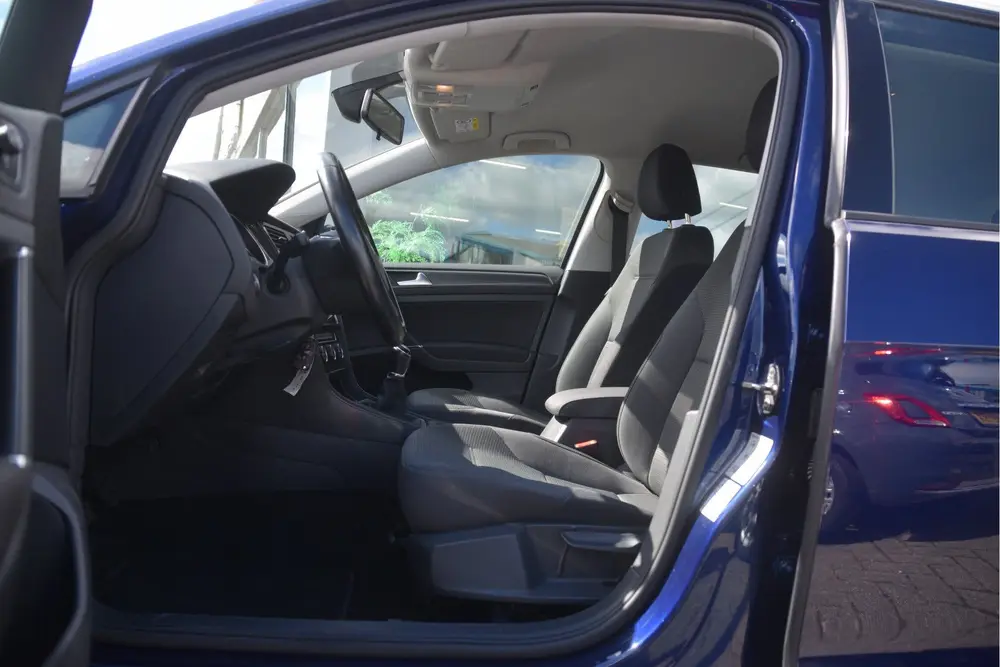 Volkswagen Golf 1.0 TSI Comfortline Navi | PDC | DAB | LMV | uit 2019, foto 6
