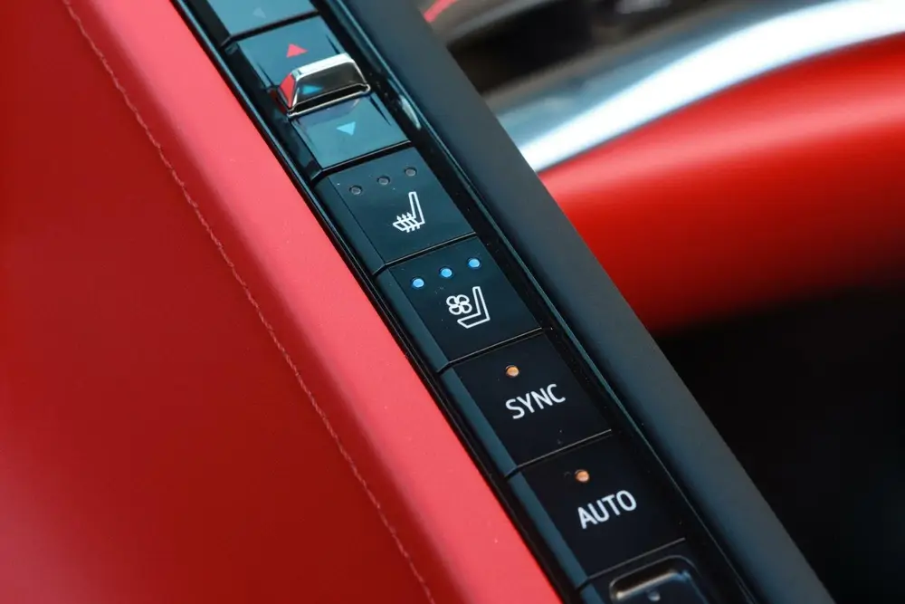 Chevrolet Corvette Stingray Coupe 6.2 V8 automaat 502 pk uit 2020, foto 12