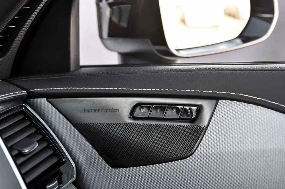 Volvo XC90 2.0 T8 Twin Engine AWD R-Design Polestar+. uit 2020, foto 15