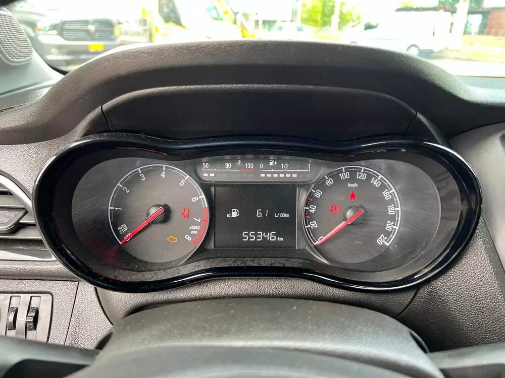 Opel Karl 1.0 ecoFLEX 120 Jaar Edition uit 2019, foto 8