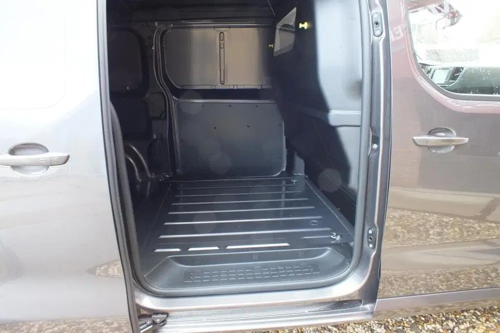 Citroën Jumpy Citroen JUMPY 1.5 BlueHDI 100 L3 S&S Navig uit 2023, foto 10