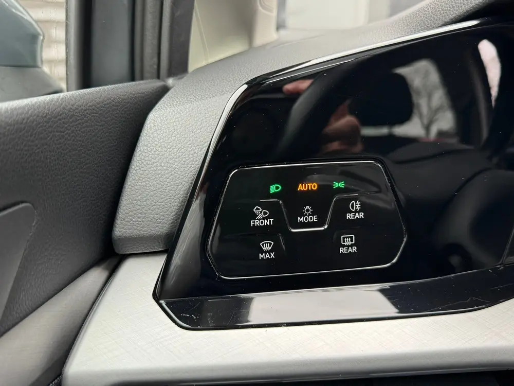 Volkswagen Golf Variant 1.0 eTSI DSG Life Pano, Adaptive Cru uit 2021, foto 17