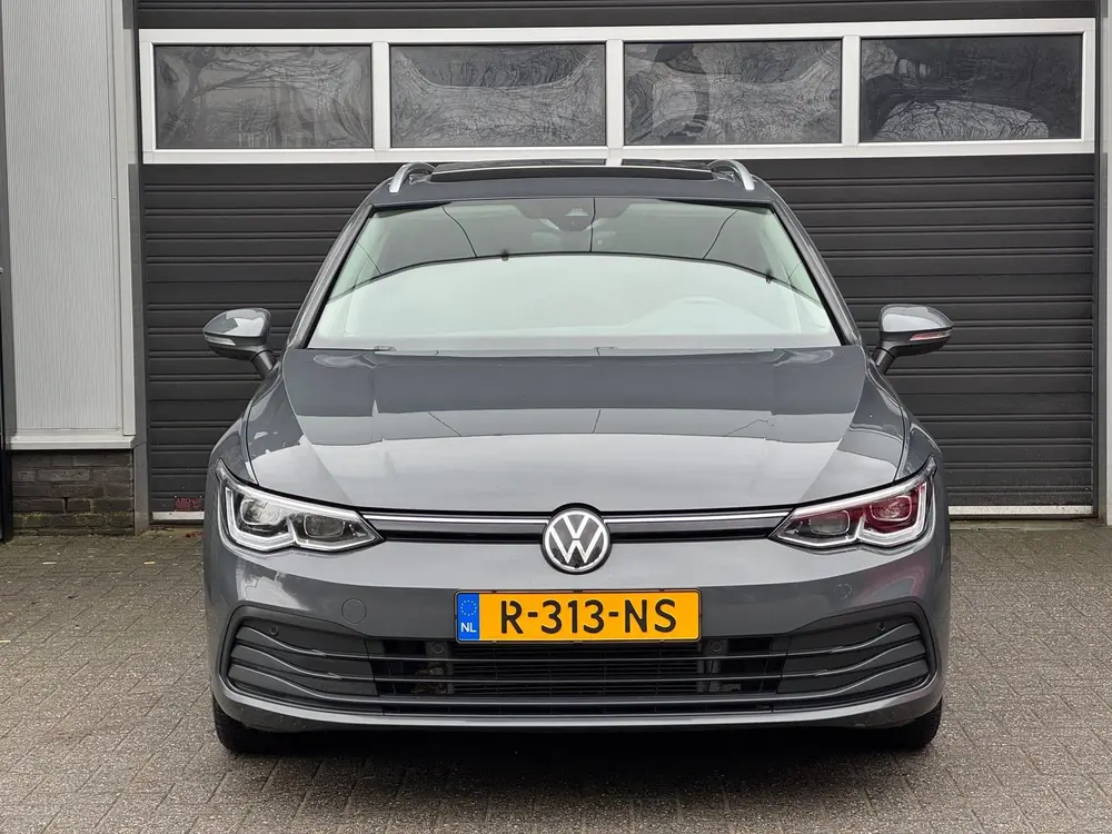 Volkswagen Golf Variant 1.0 eTSI DSG Life Pano, Adaptive Cru uit 2021, foto 2