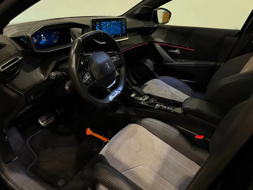 Peugeot 208 EV GT 350 50 kWh SCHUIFDAK AIRCO NAVI STOE uit 2020, foto 15