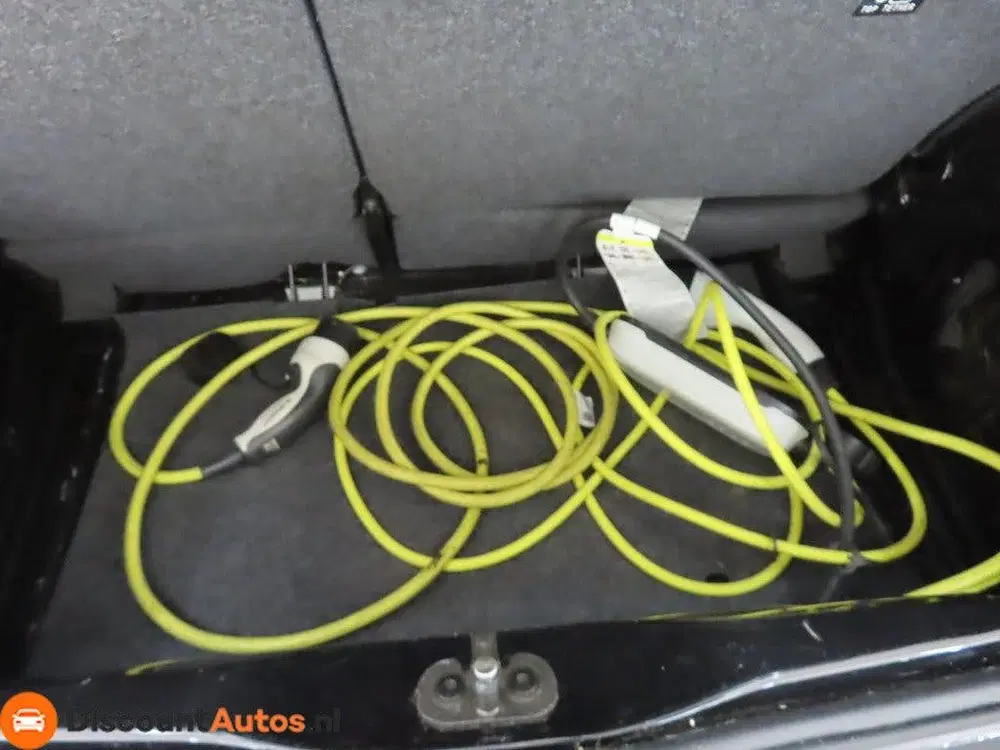 SEAT Mii Electric Plus uit 2020, foto 11