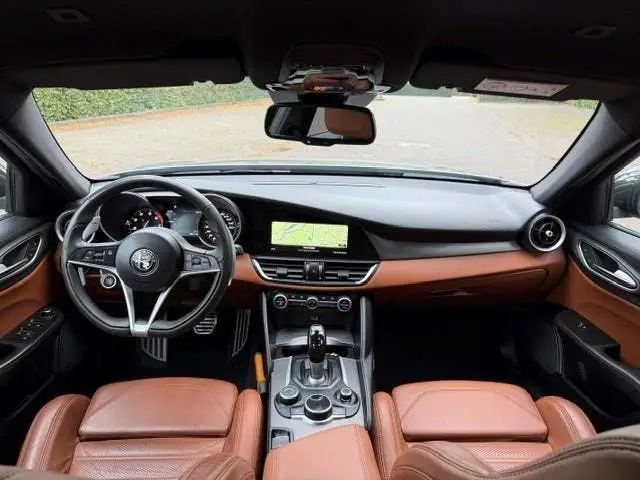 Alfa Romeo Giulia 2.0T Super/Camera/Leer/Xenon/led/Nav/18inc uit 2020, foto 10
