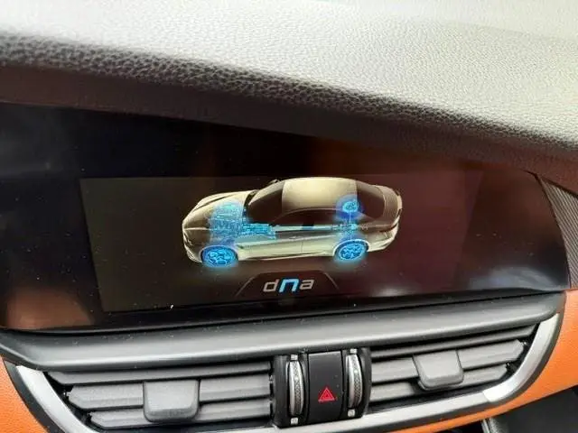Alfa Romeo Giulia 2.0T Super/Camera/Leer/Xenon/led/Nav/18inc uit 2020, foto 17