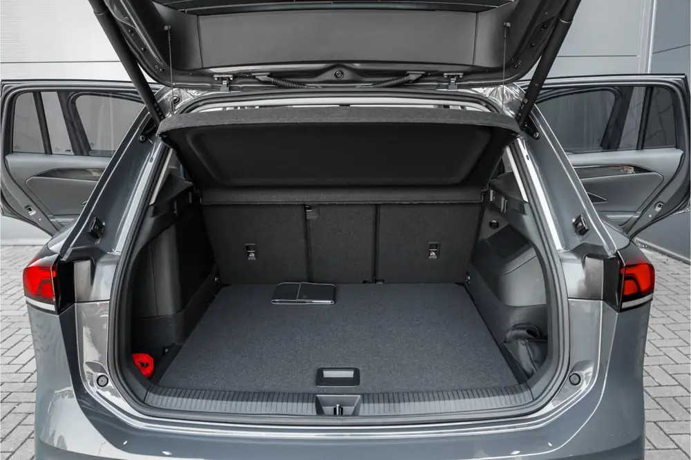 Volkswagen Tiguan 1.5 eHybrid 30 Year Ed Style IQ Winterpack uit 2026, foto 7