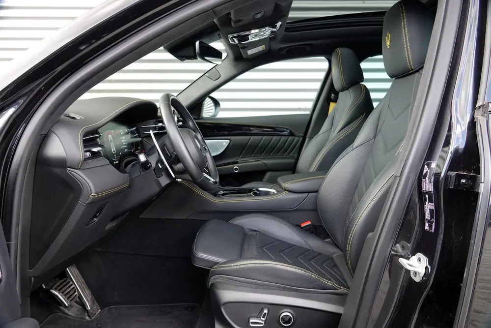 Maserati Grecale 2.0 MHEV Modena | Panodak | Alcantara | Son uit 2023, foto 5