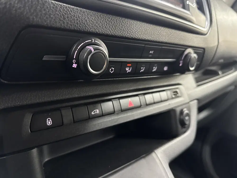 Citroën Jumpy 2.0 BlueHDI 180 M Club uit 2021, foto 17