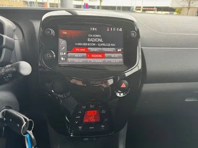 Citroën C1 1.0 VTi SHINE 5-DRS. TWO TONE (LUXE UITVOERING!) uit 2019, foto 11