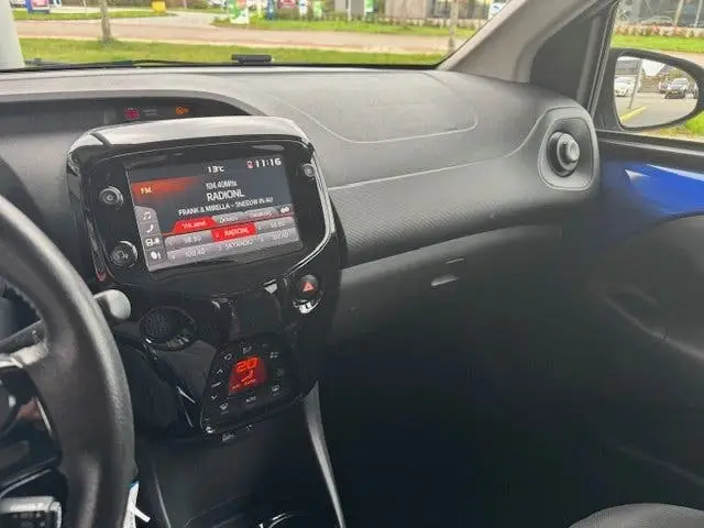 Citroën C1 1.0 VTi SHINE 5-DRS. TWO TONE (LUXE UITVOERING!) uit 2019, foto 18