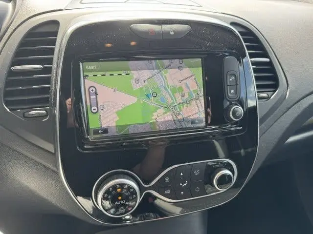 Renault Captur 1.3 TCe INTENS AUTOMAAT + KOMPLETE AUTO! uit 2019, foto 17