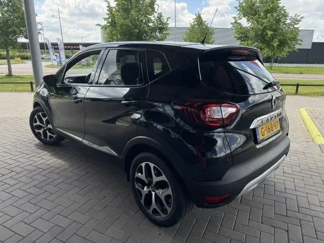 Renault Captur 1.3 TCe INTENS AUTOMAAT + KOMPLETE AUTO! uit 2019, foto 2
