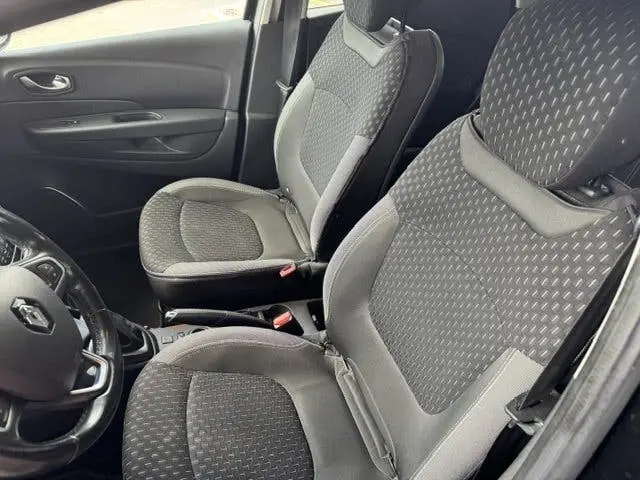 Renault Captur 1.3 TCe INTENS AUTOMAAT + KOMPLETE AUTO! uit 2019, foto 7
