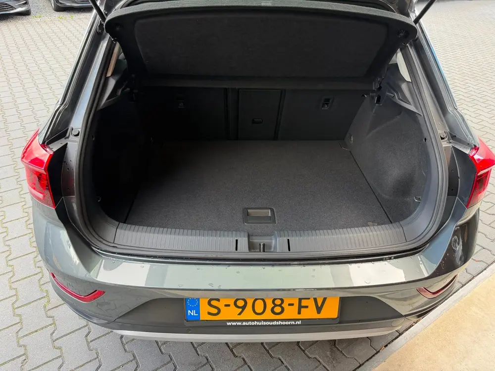 Volkswagen T-Roc 1.5 TSI Life automaat nieuwstaat uit 2023, foto 9