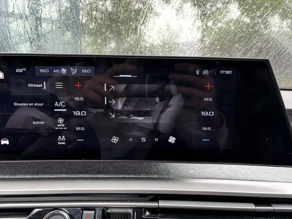 Peugeot 5008 1.2 Hybrid 145 GT 7p ADAPTIVE CRUISE uit 2025, foto 17