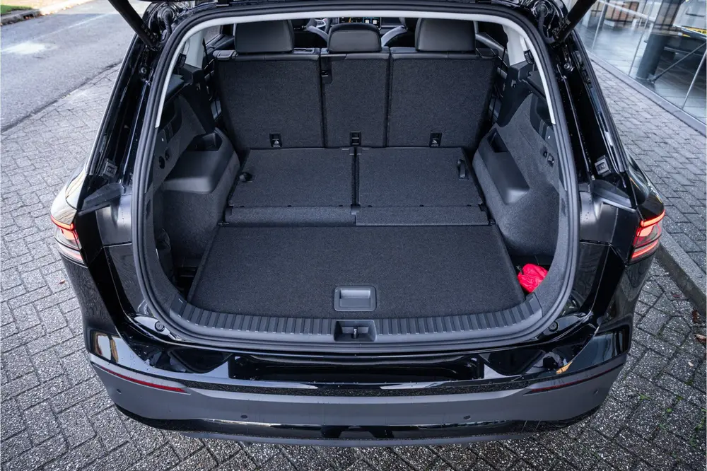 Volkswagen Tayron 1.5 eTSI Life Edition 7p. * 20inch * Panod uit 2025, foto 15