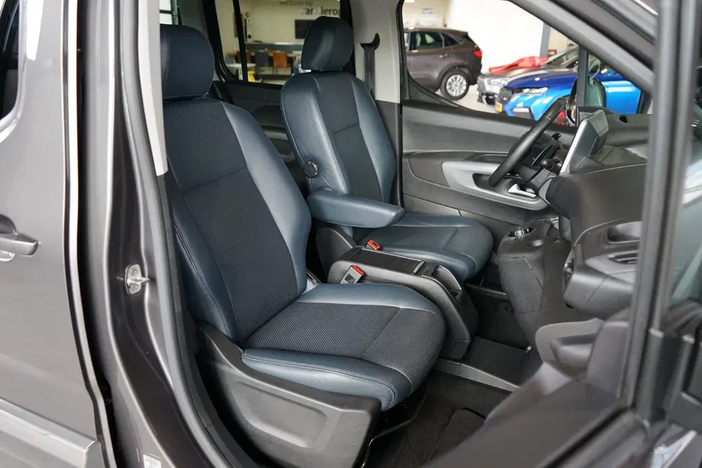 Toyota Proace City 1.2 Turbo Long 7p DEALER-ONDERHOUDE uit 2021, foto 16