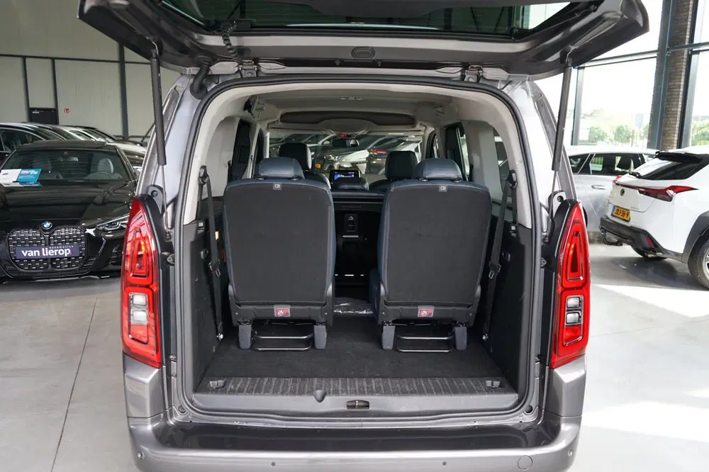 Toyota Proace City 1.2 Turbo Long 7p DEALER-ONDERHOUDE uit 2021, foto 18