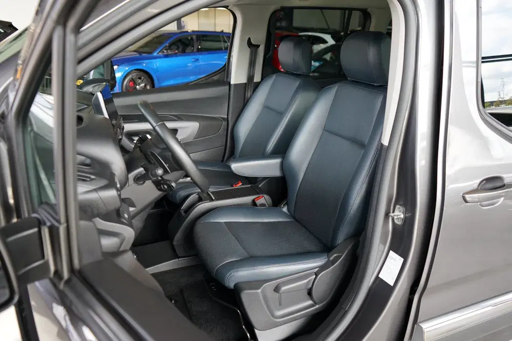 Toyota Proace City 1.2 Turbo Long 7p DEALER-ONDERHOUDE uit 2021, foto 5