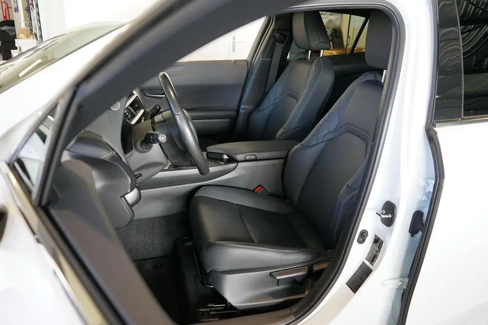 Lexus UX 250h F Sport LEDER uit 2023, foto 5