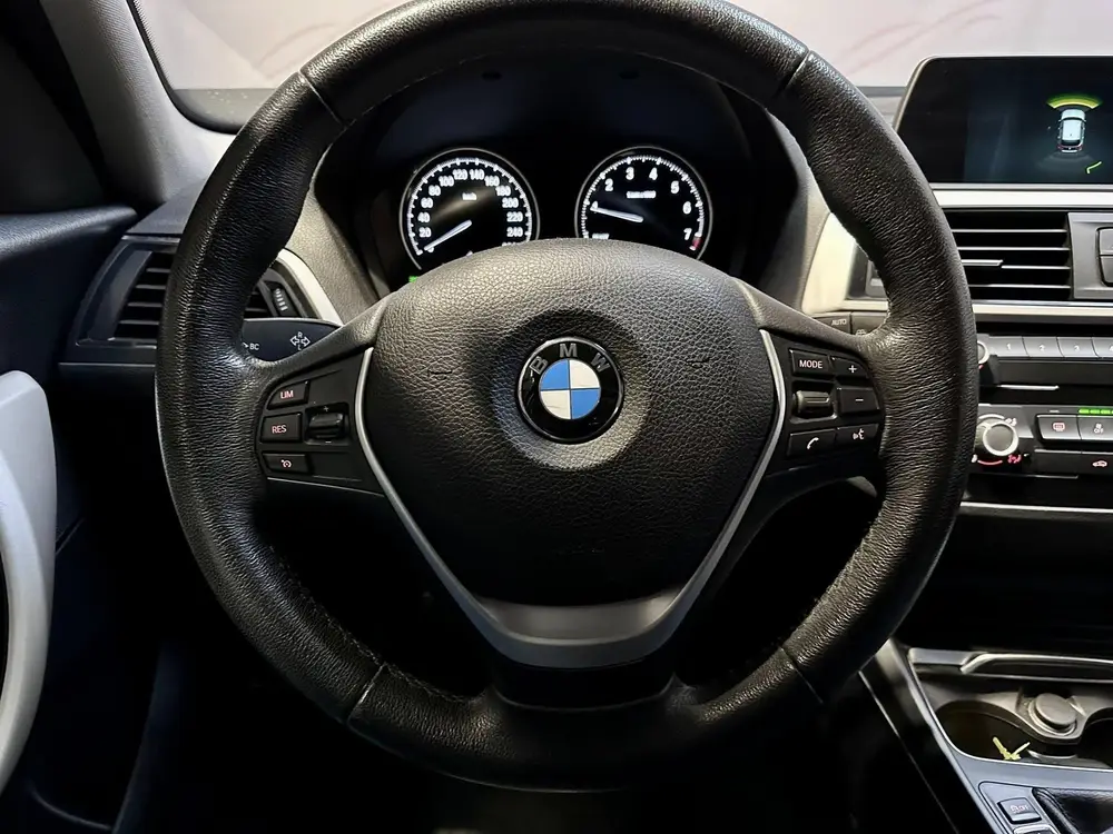 BMW 1-serie 118i uit 2019, foto 14