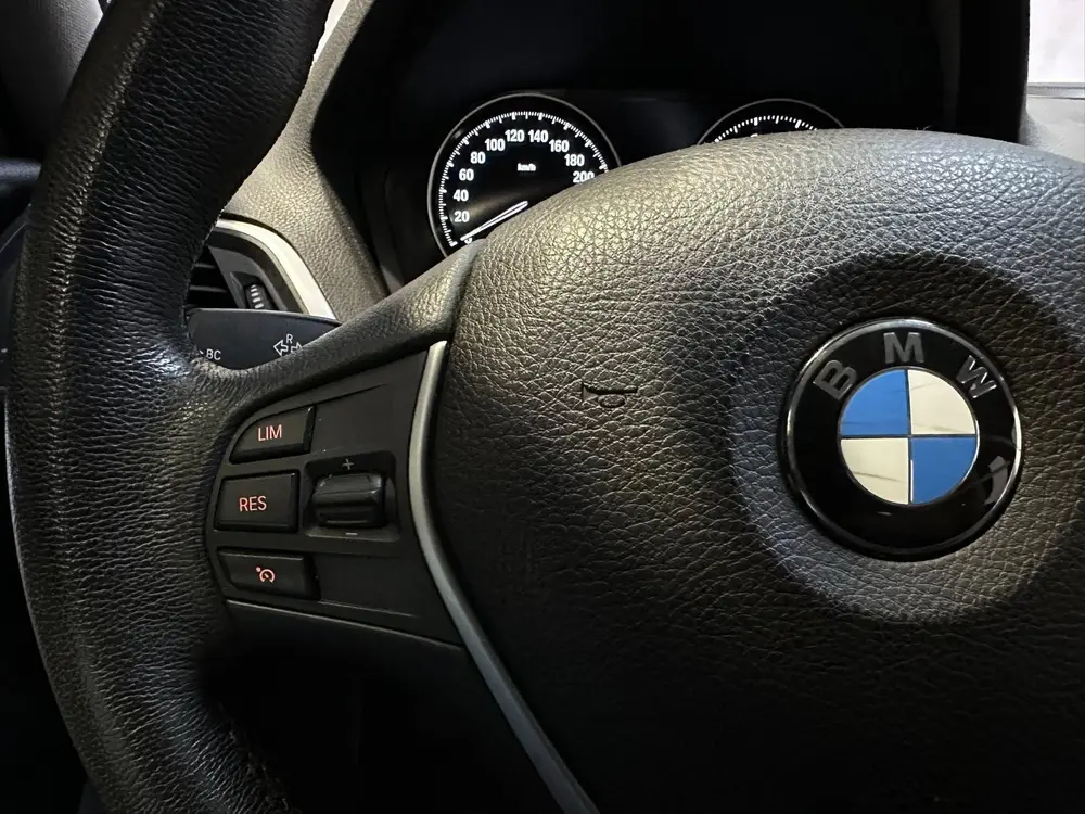 BMW 1-serie 118i uit 2019, foto 16