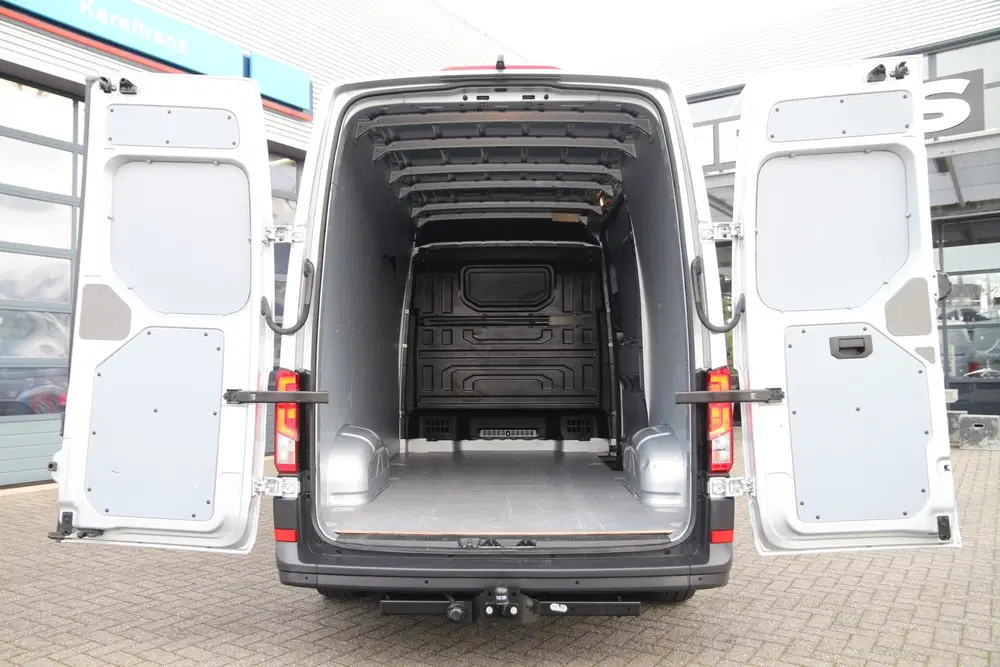 Volkswagen Crafter 2.0 TDI 140 L3H3 uit 2024, foto 3