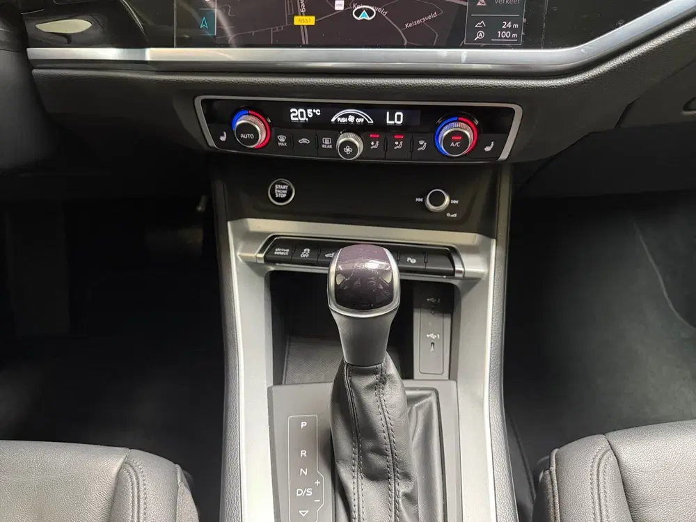 Audi Q3 45 TFSI e S-Line I Trekhaak I Leder I Adap uit 2022, foto 8