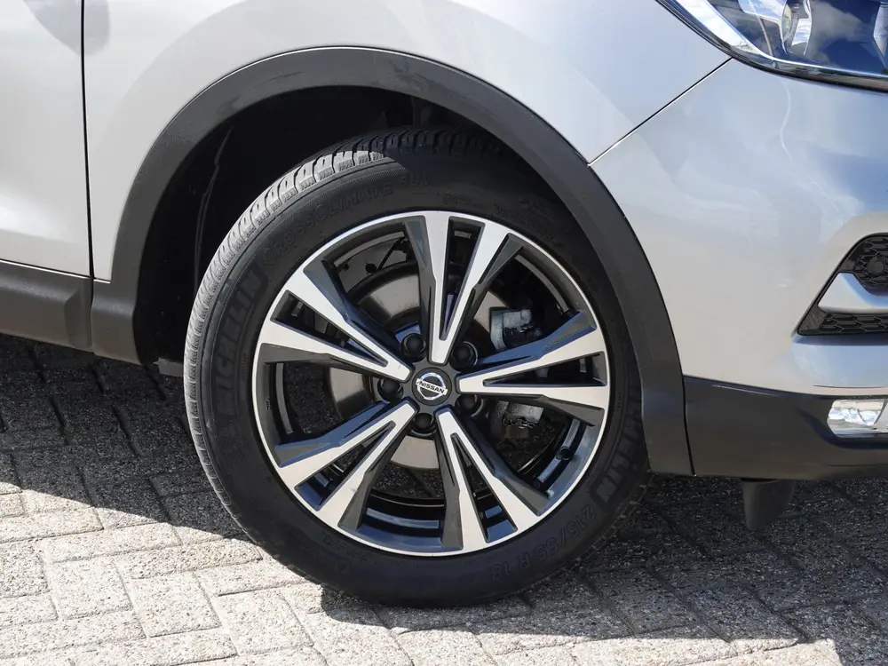 Nissan Qashqai 1.3 DIG-T AUT. N-Connecta PANO | LMV | CRUISE uit 2019, foto 12