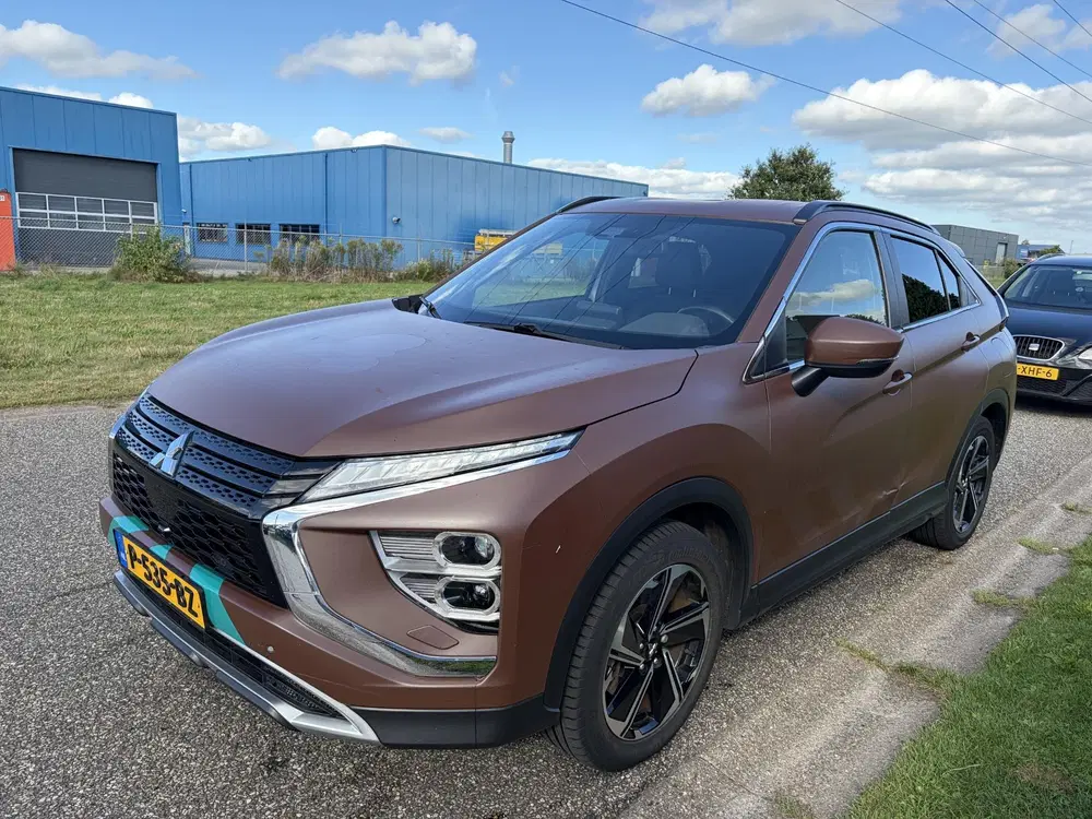 Mitsubishi Eclipse Cross 2.4 PHEV Intense+ NAVI uit 2022, foto 4